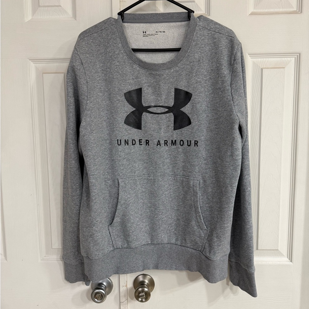 Under Armour Gray Sweatshirt with front pocket